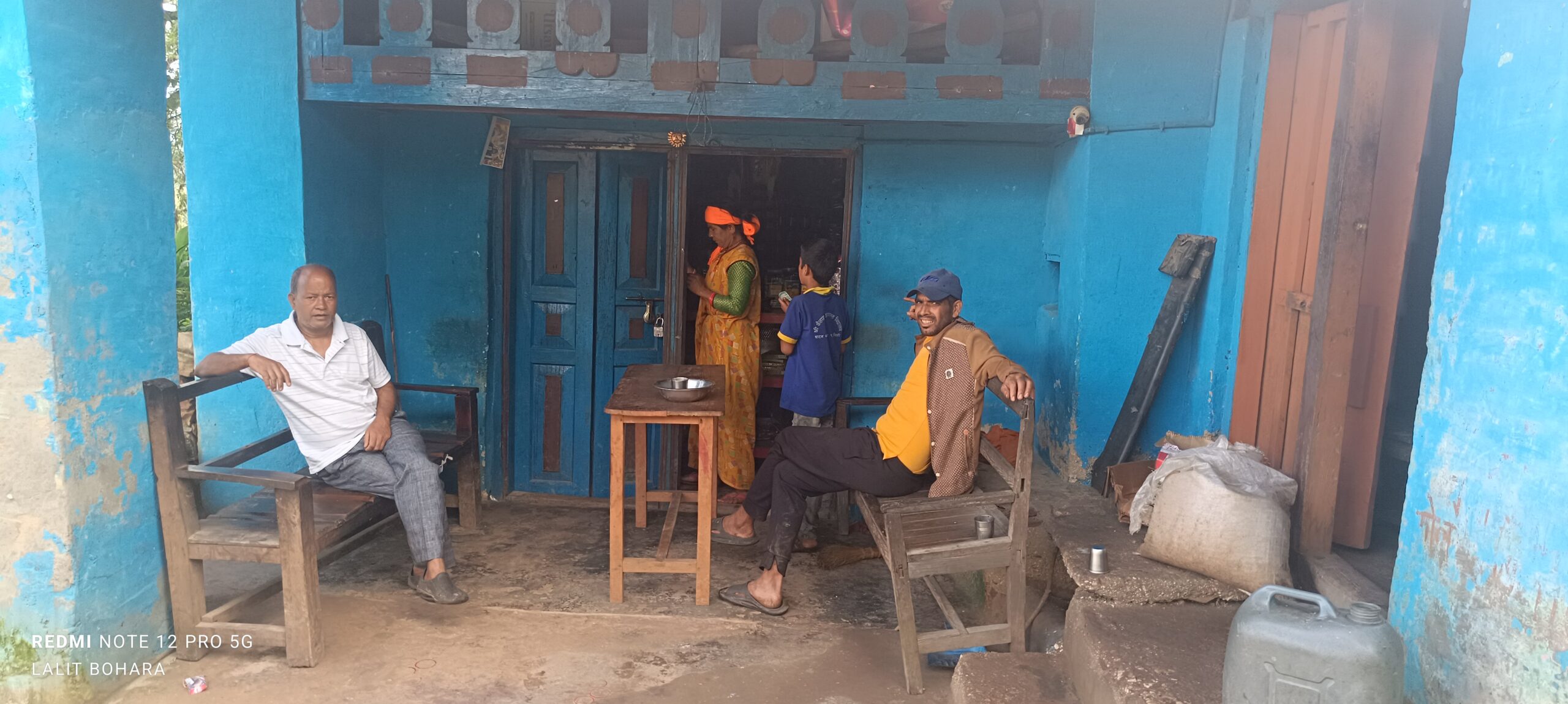 एकै रातमा बैतडीका तीन वटा पसलमा चोरी