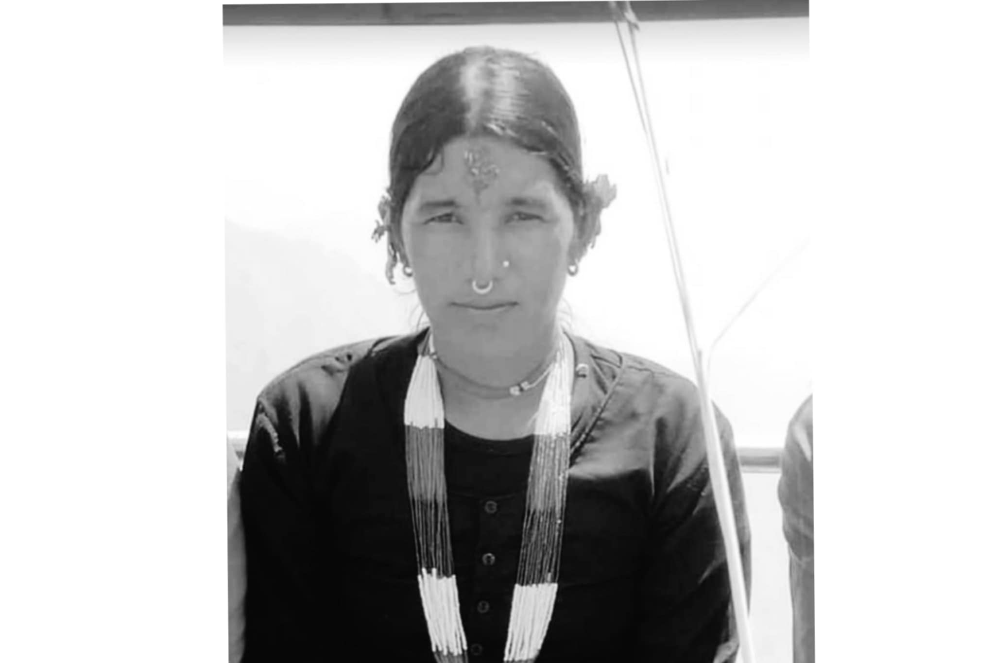 सिगासमा भिरबाट लडेर एक महिलाको मृत्यु
