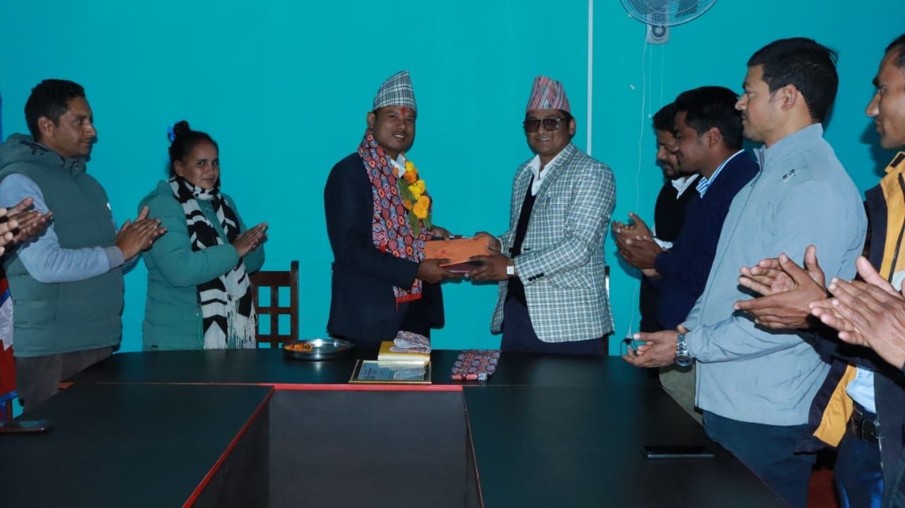 दोगडाकेदारका हाकिम हिँडे, ३ महिनामै सरुवा