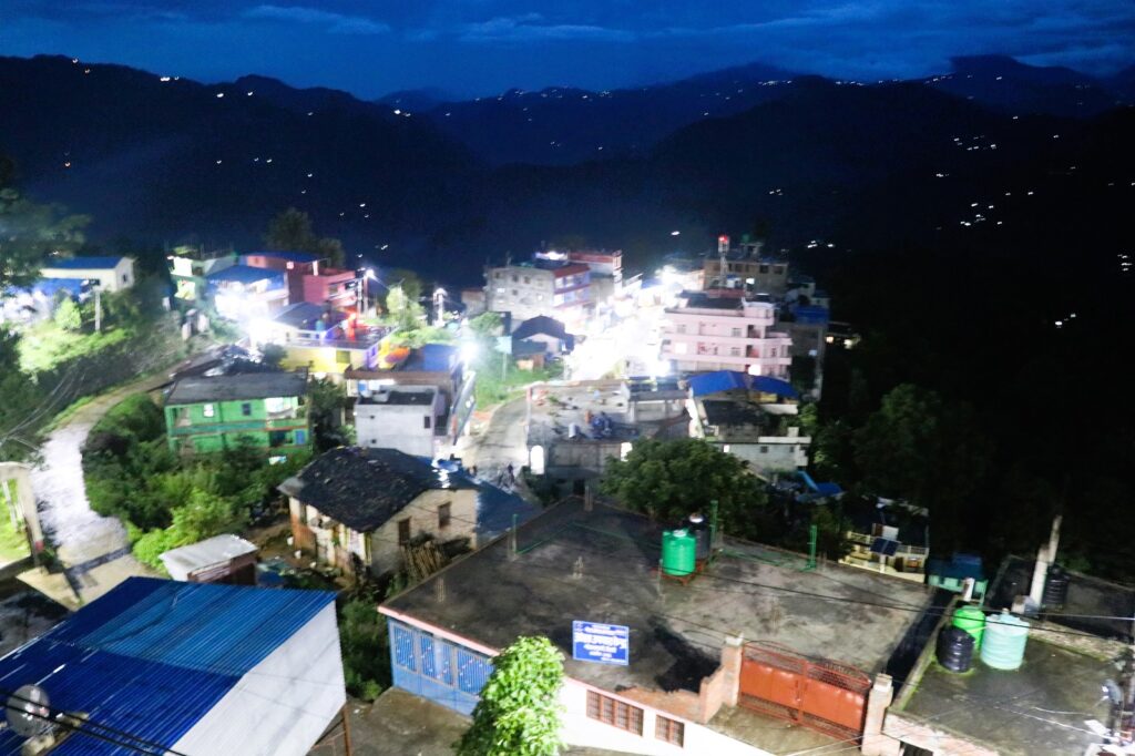 दशरथचन्दमा उज्यालो अभियान, पालिकाका सबै सार्वजनिक स्थलमा बत्ती राखिने