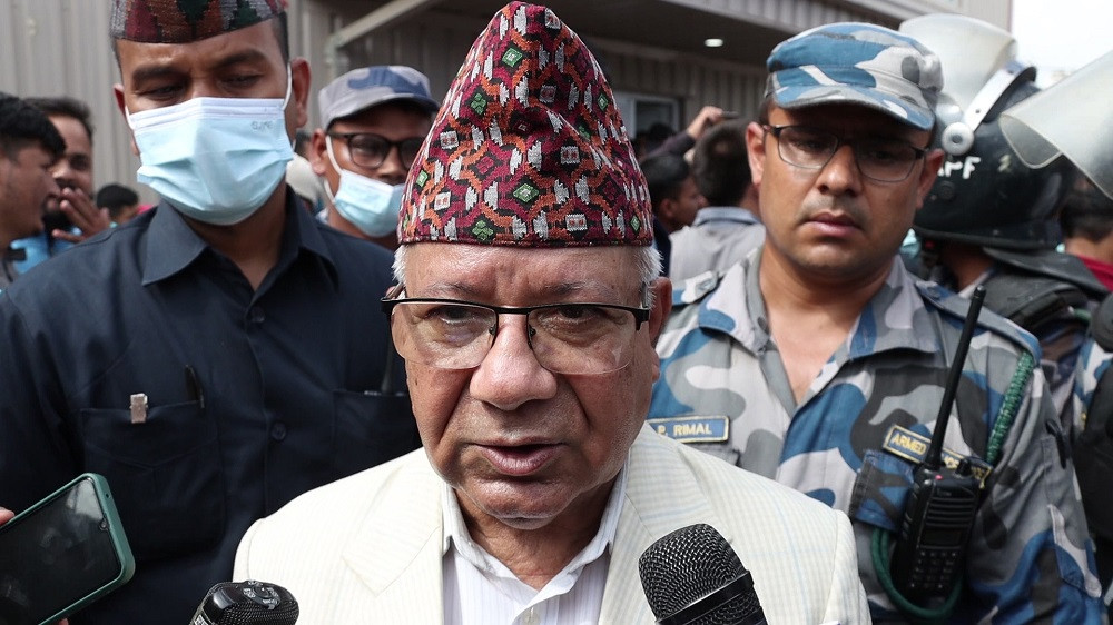 पदको लोभ छैन, कम्युनिष्ट एकतामा जोड छ : माधव नेपाल