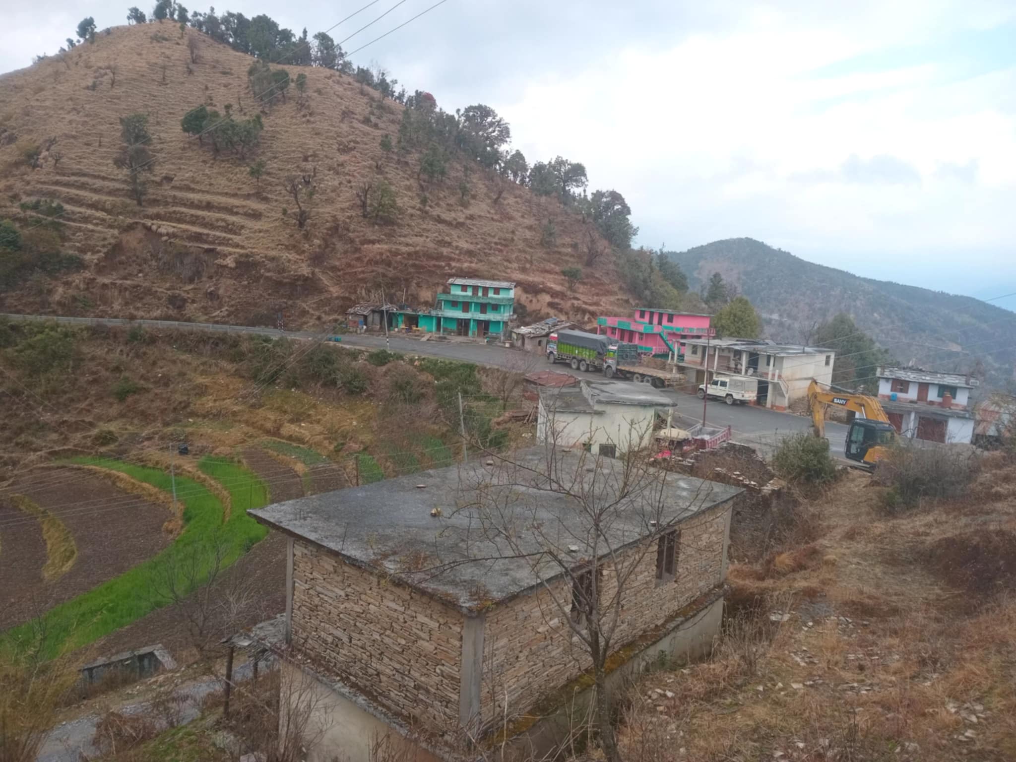 बैतडीमा बिहानै हल्का वर्षा, किसानमा खुसीयाली